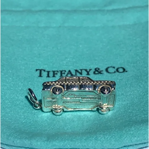 AUTH RARE vintage Tiffany & Co. taxi cab charm/pendant🚕 - Picture 9 of 17